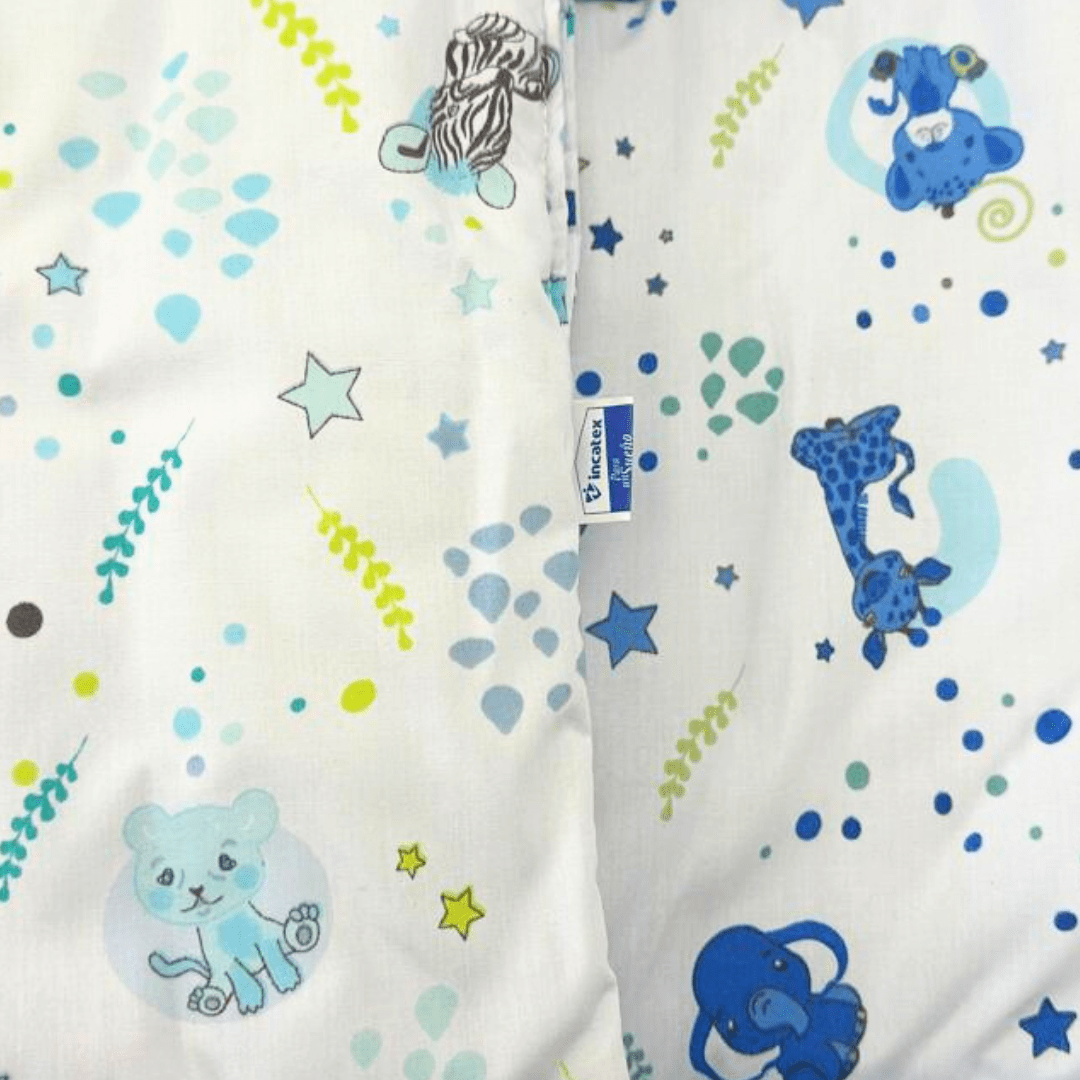 Cubrecama cuna pediátrica reversible 50×70 diseño infantil amigos de la selva